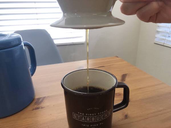 ドリップ中のコーヒーのの流れる速度